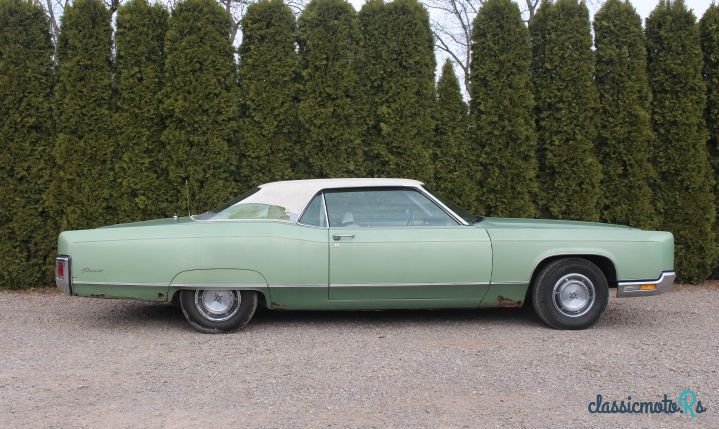 1970' Lincoln Continental photo #2