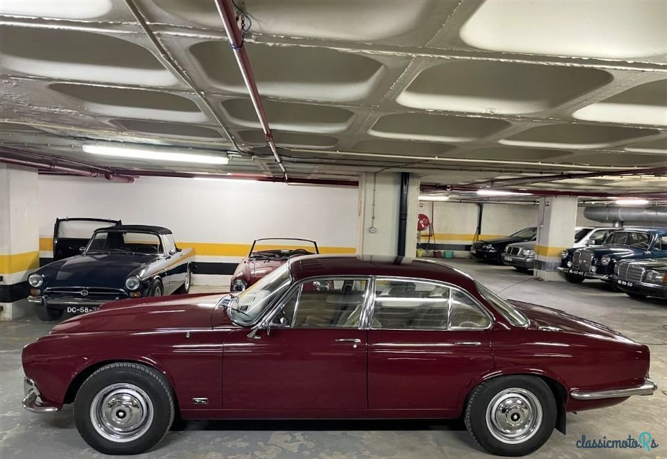 1969' Jaguar XJ photo #3