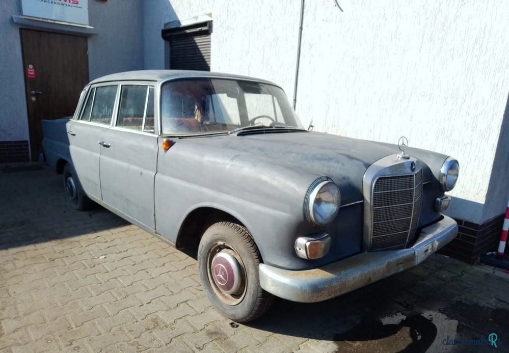 1968' Mercedes-Benz W110 photo #1