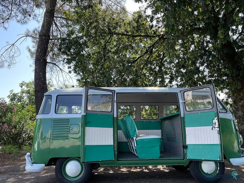 1968' Volkswagen Type 2 photo #4