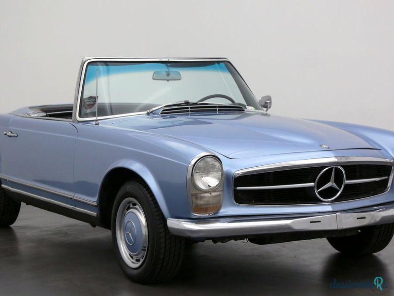 1967' Mercedes-Benz 230 photo #1