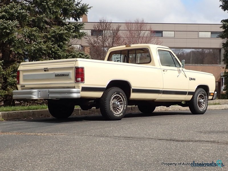 1987' Dodge D/W Truck D-150 LE photo #2