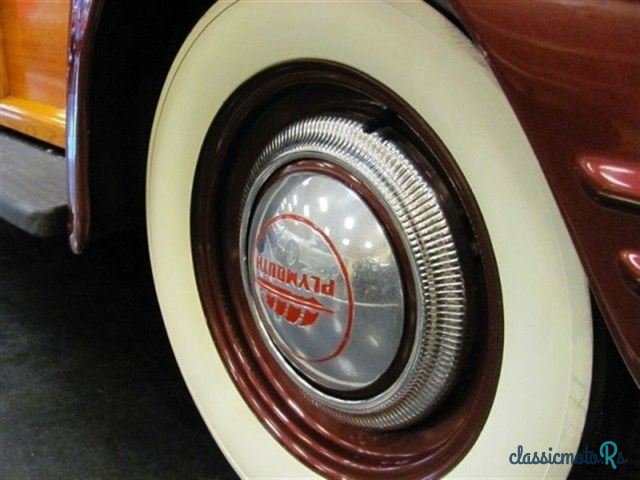 1942' Plymouth woody station super deluxe photo #4
