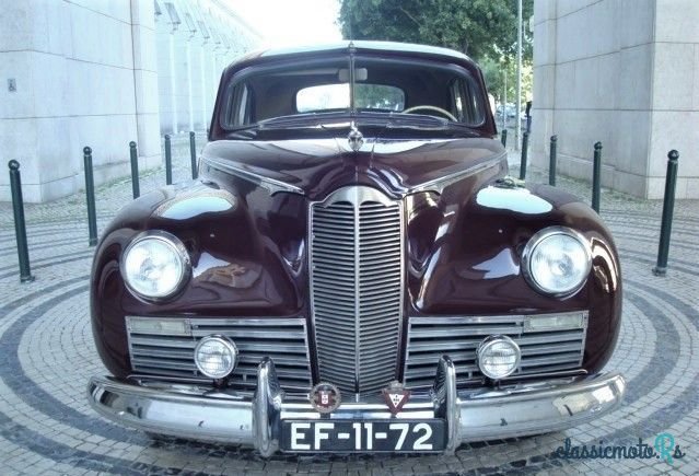 1945' Packard Clipper Special Eight (120) photo #2