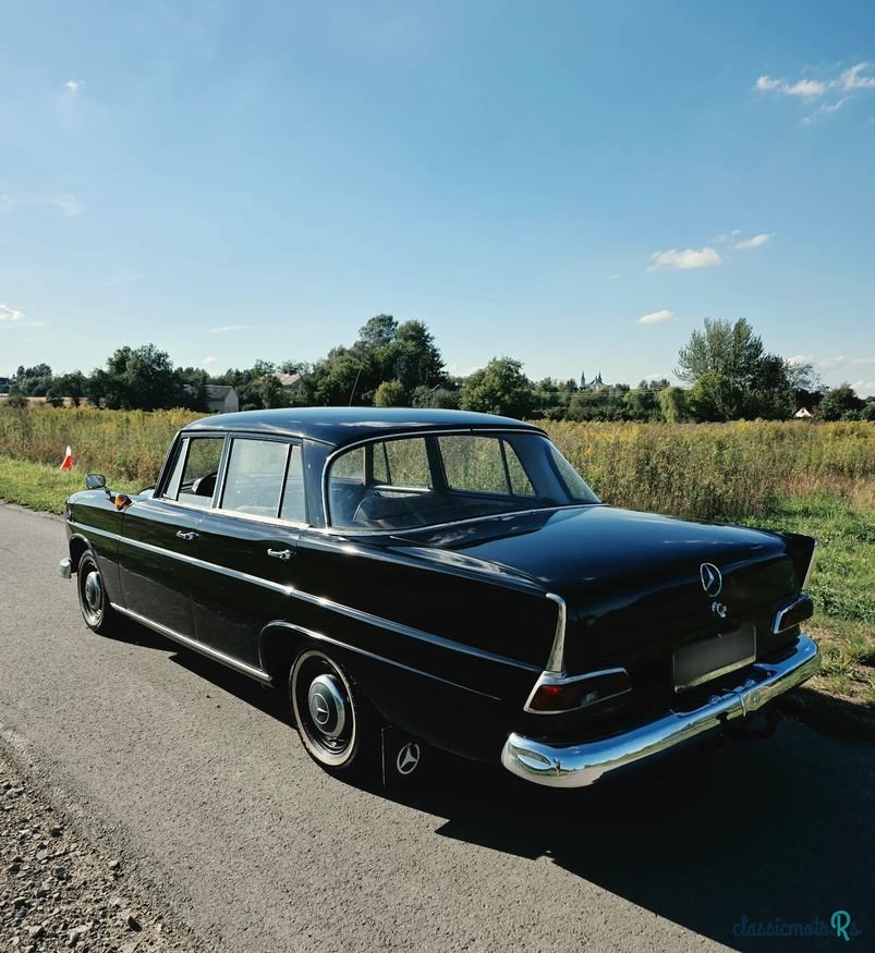 1965' Mercedes-Benz 190C W110 photo #2
