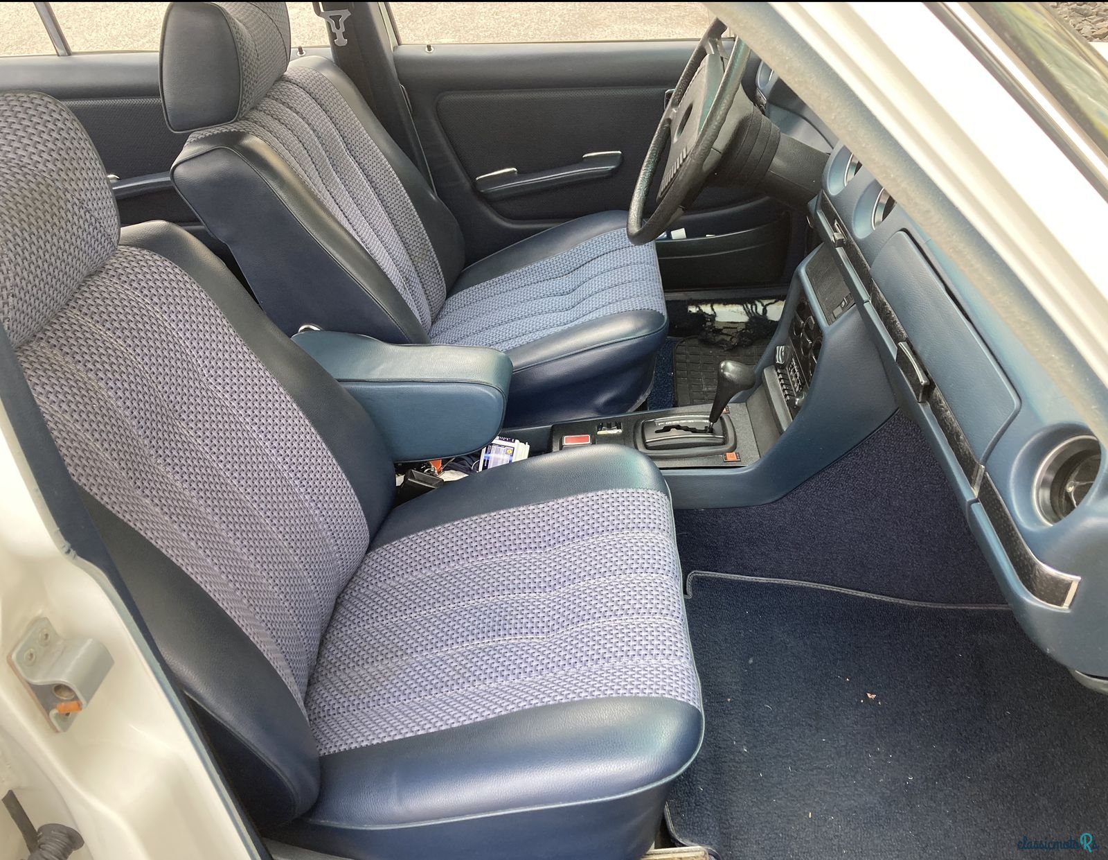 1978' Mercedes-Benz 250 W123 photo #5