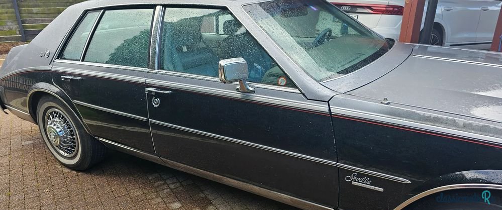 1980' Cadillac Seville photo #2