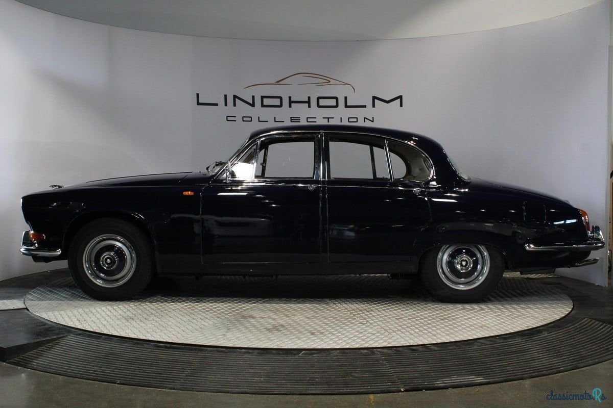 1969' Jaguar 420 photo #3