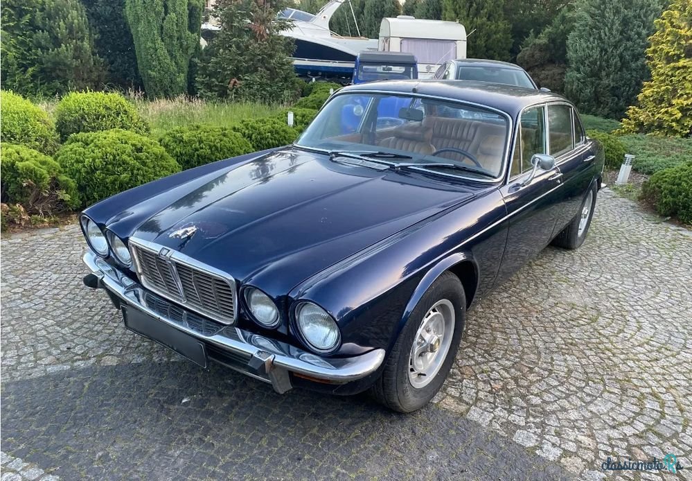 1977' Jaguar XJ photo #2