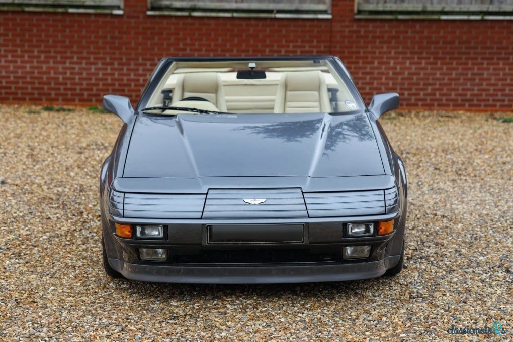 1989' Aston Martin V8 photo #3