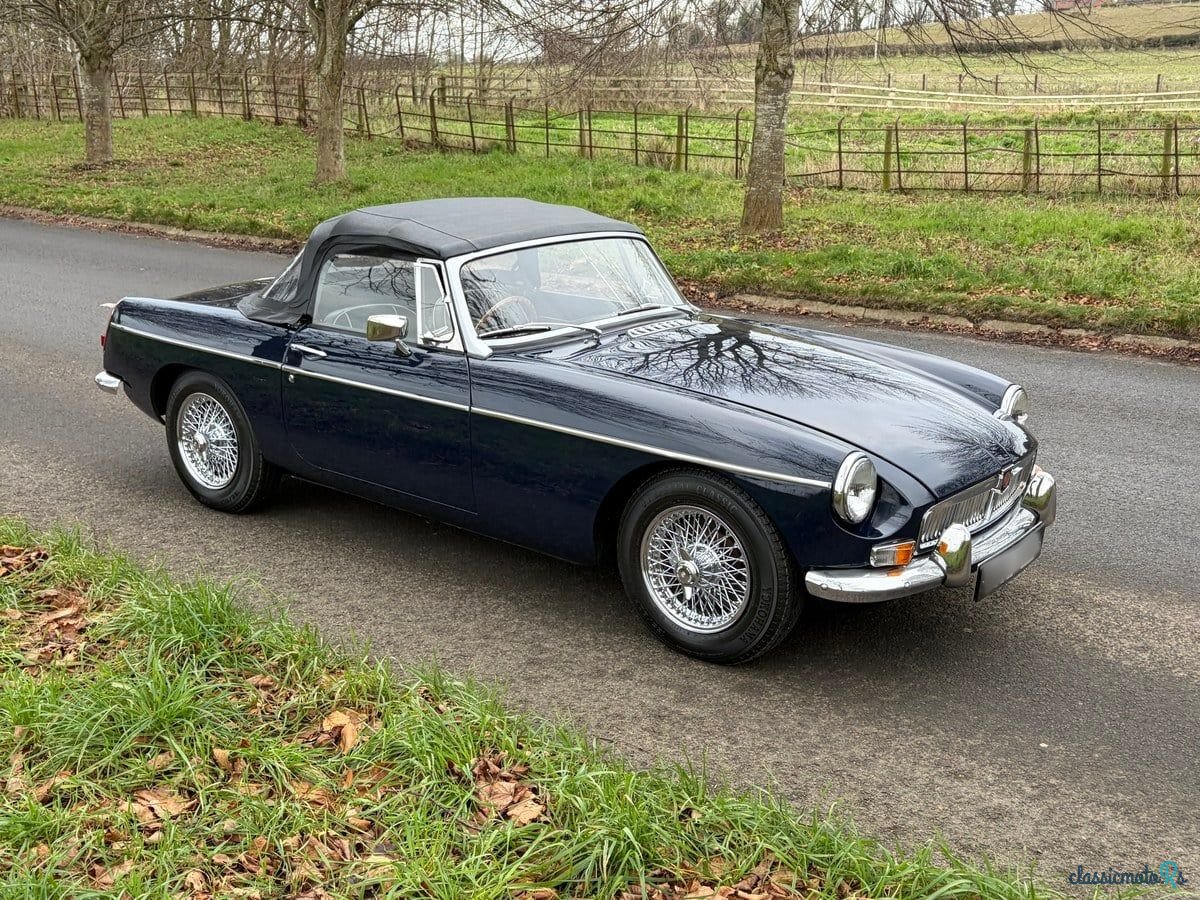 1971' MG MGB photo #1