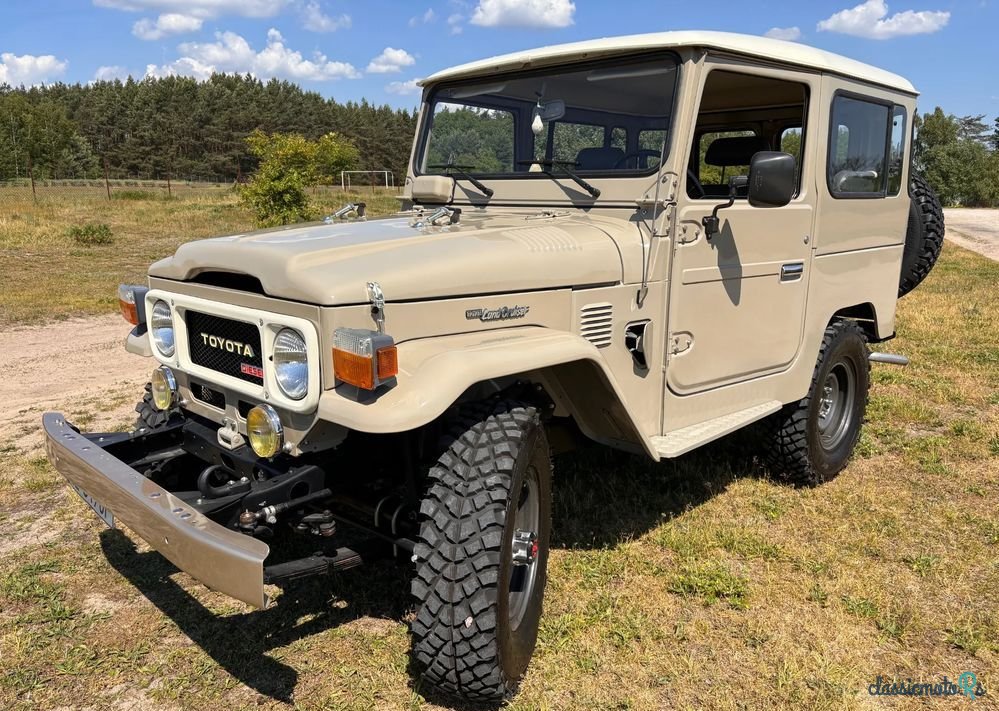1980' Toyota Land Cruiser photo #1