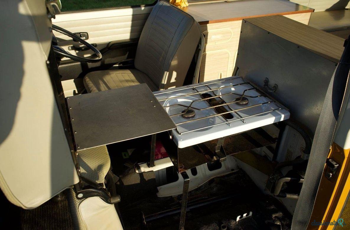 1972' Volkswagen Camper photo #1