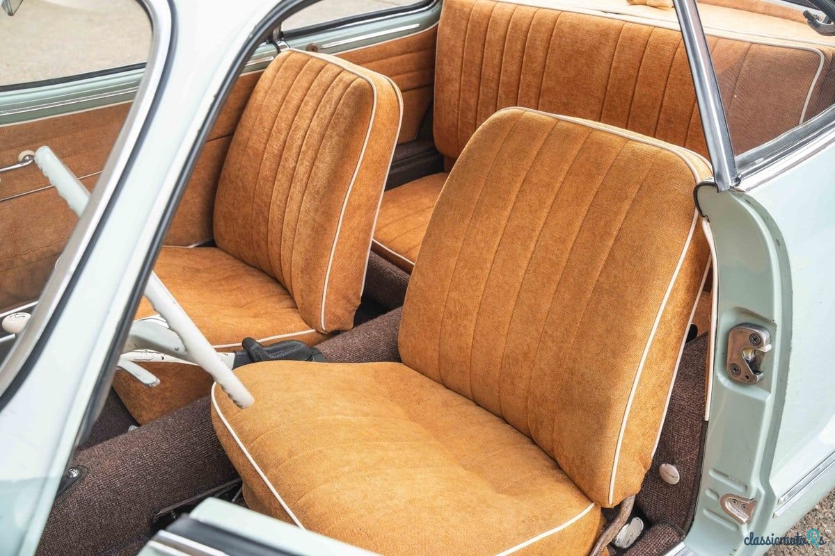 1964' Volkswagen Karmann Ghia photo #4