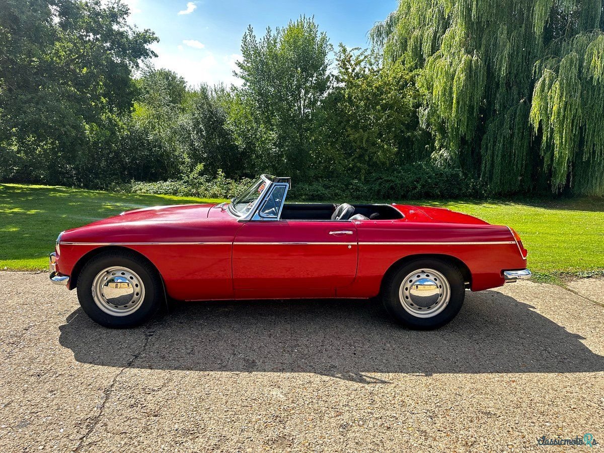 1966' MG MGB photo #2