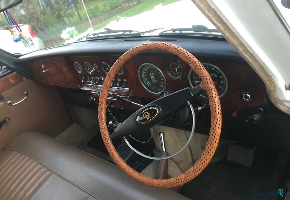 1977' Jaguar Daimler photo #1