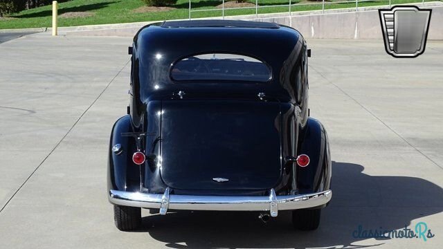 1937' Packard Model 115C photo #3