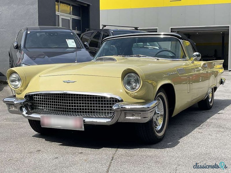 1957' Ford Thunderbird photo #2