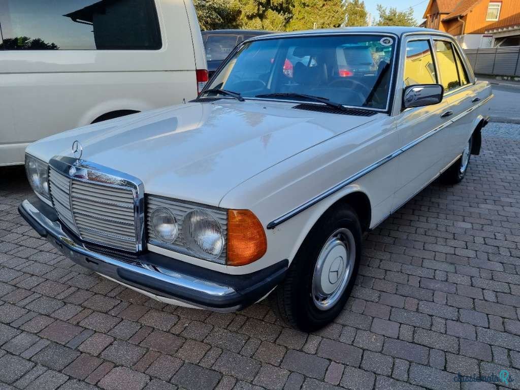 1976' Mercedes-Benz 240 D W123 photo #1