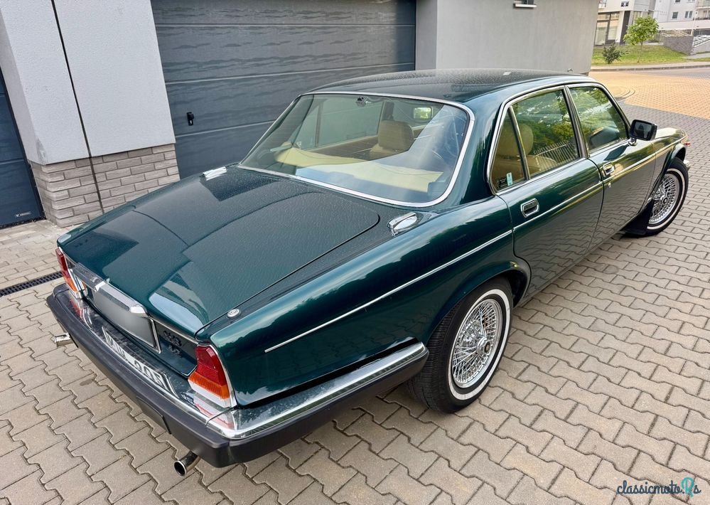 1980' Jaguar XJ photo #4