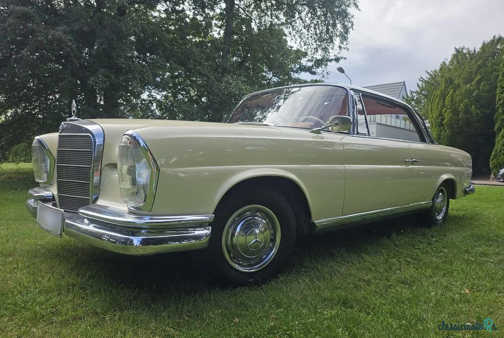 1961' Mercedes-Benz W111 photo #1