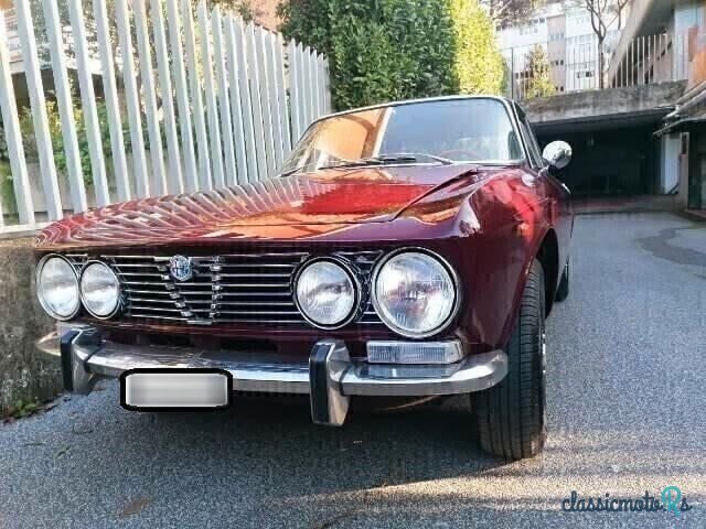 1973' Alfa Romeo GT photo #1