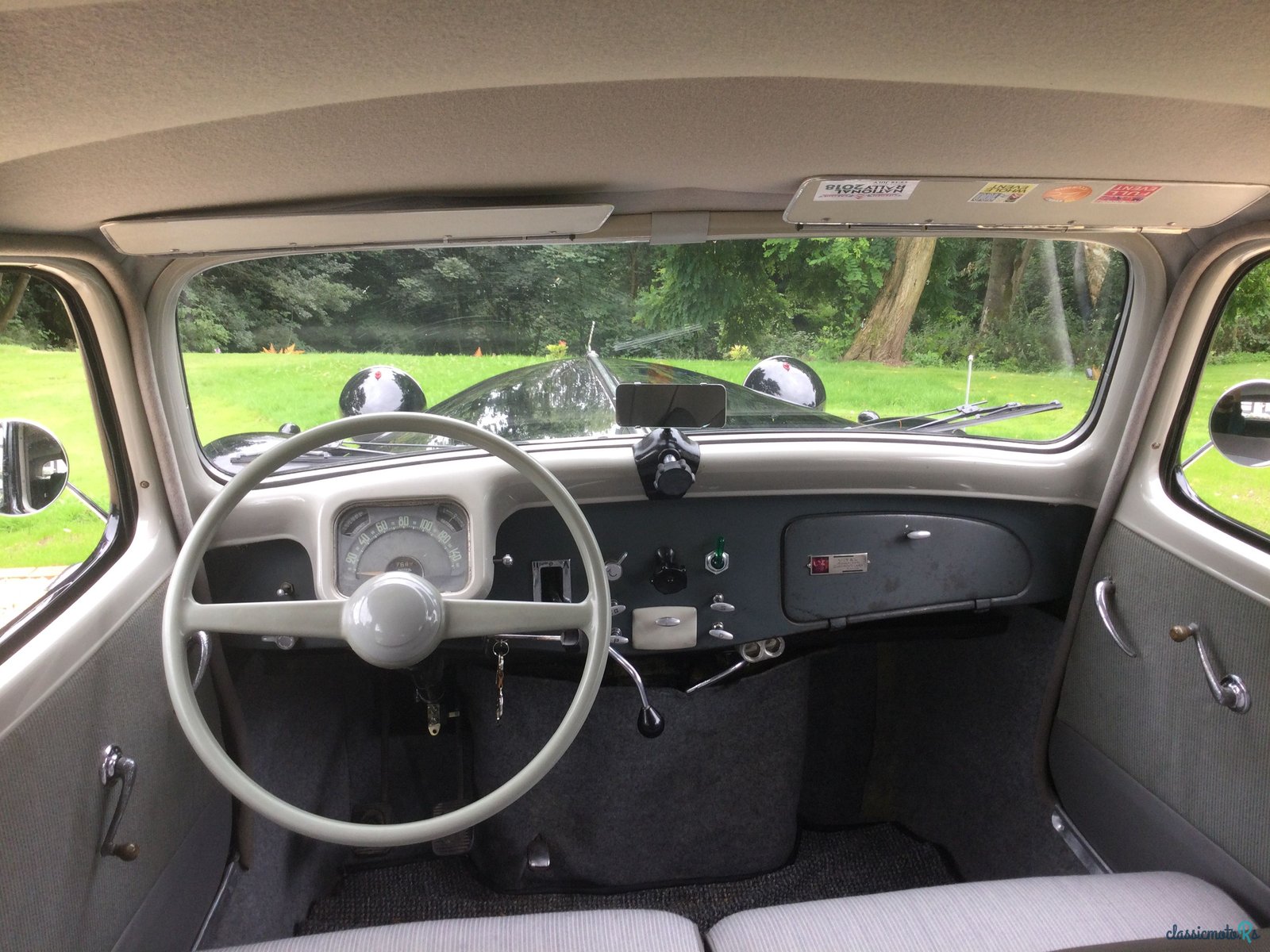 1953' Citroen Traction photo #4