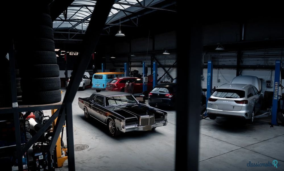 1969' Lincoln Continental photo #4