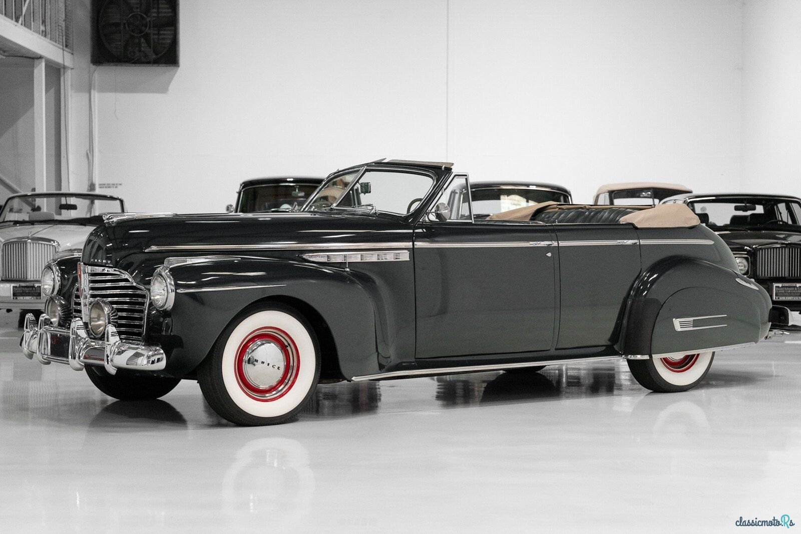 1941' Buick Roadmaster photo #1