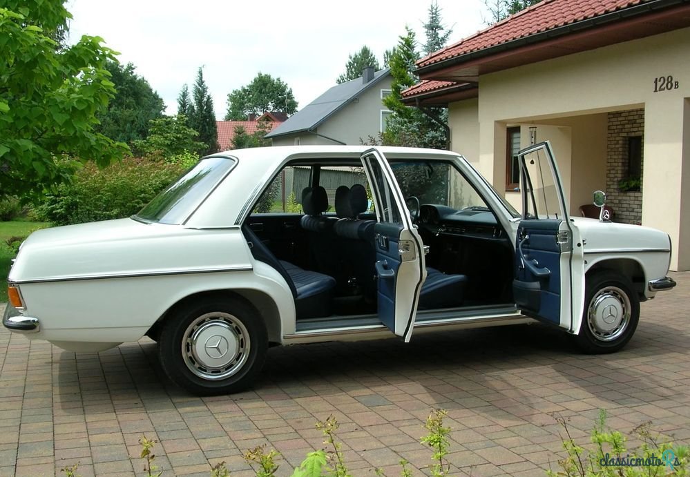 1972' Mercedes-Benz W115 photo #3