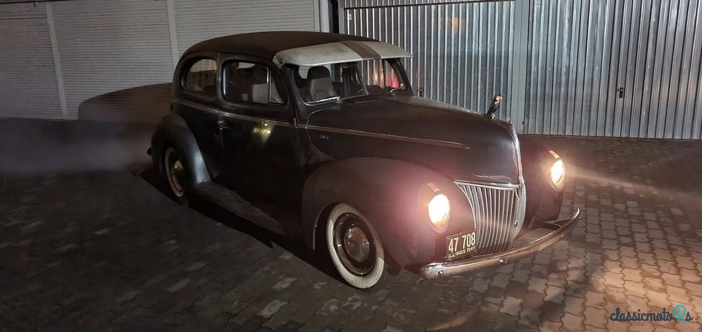 1940' Ford Deluxe photo #3