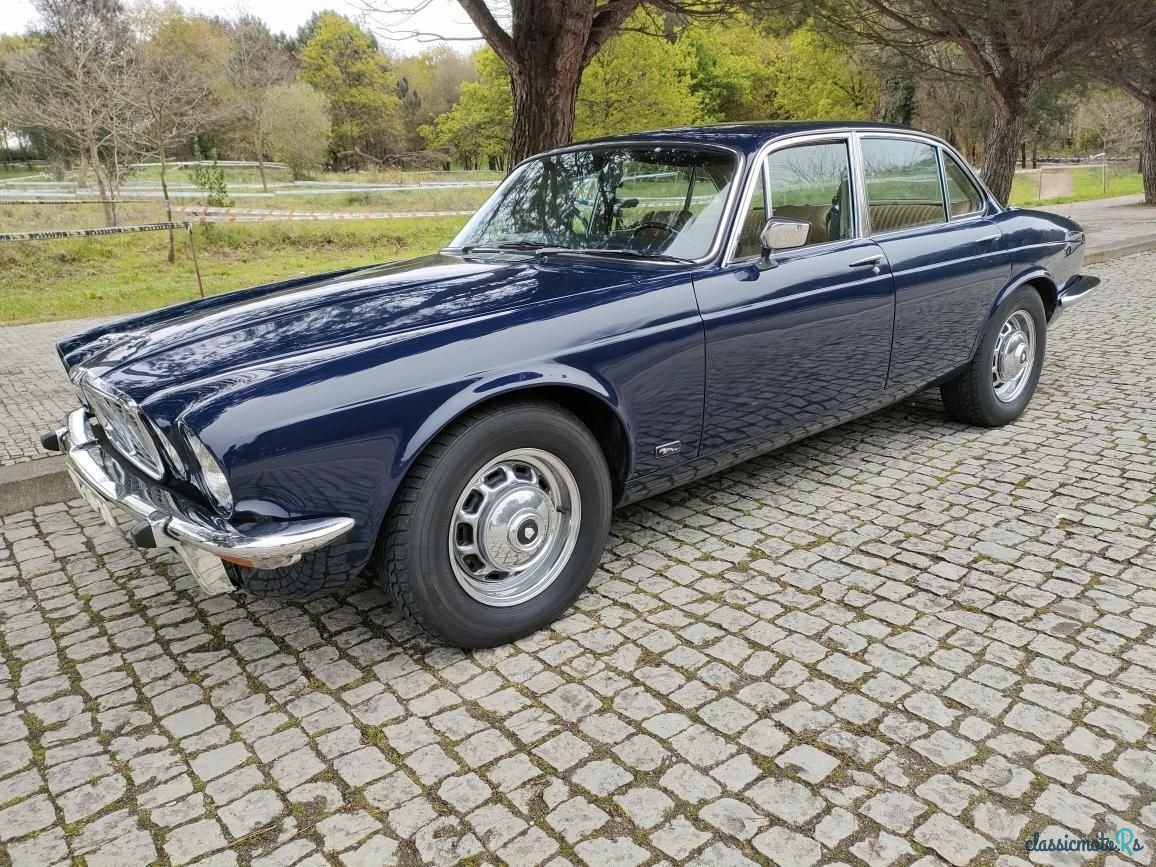 1974' Jaguar XJ photo #1