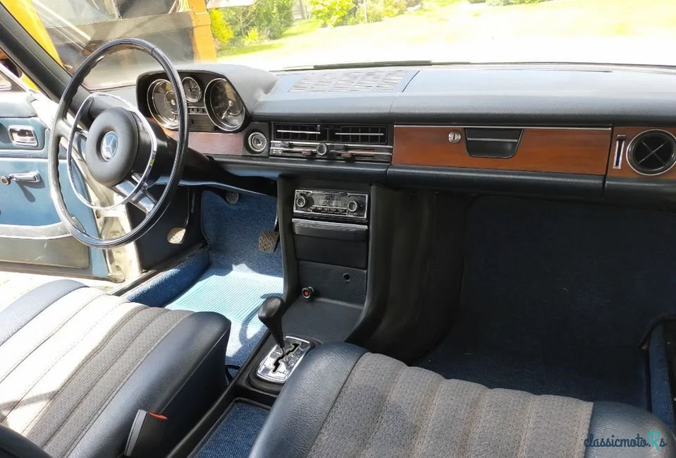 1971' Mercedes-Benz W114 250CE photo #5