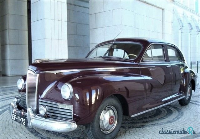 1945' Packard Clipper Special Eight photo #1