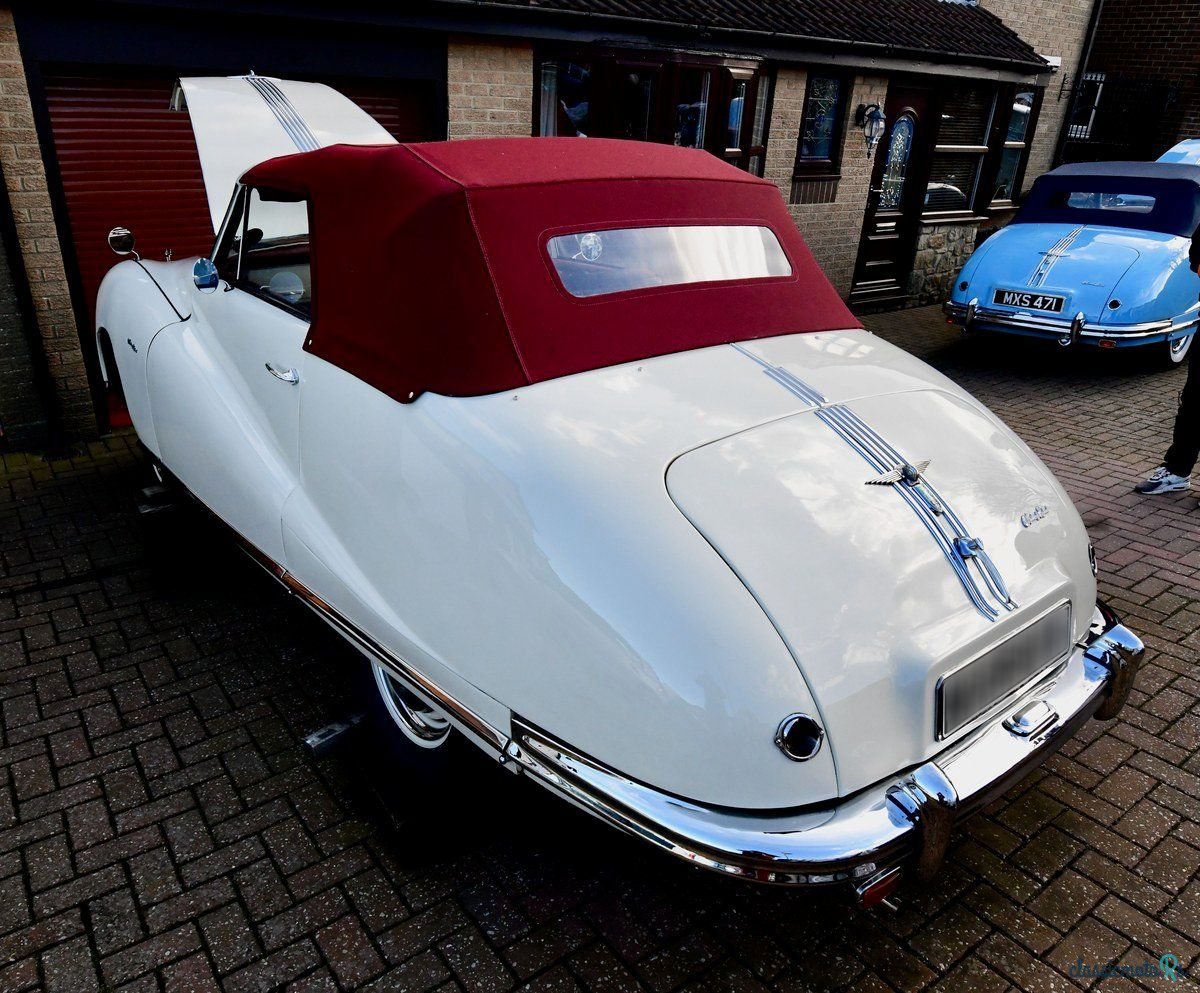 1950' Austin Atlantic photo #2