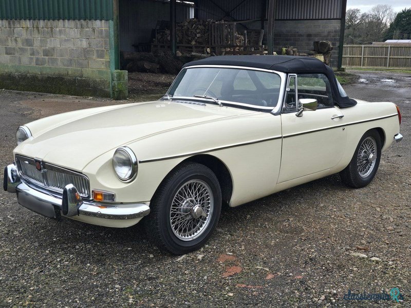 1973' MG MGB photo #3