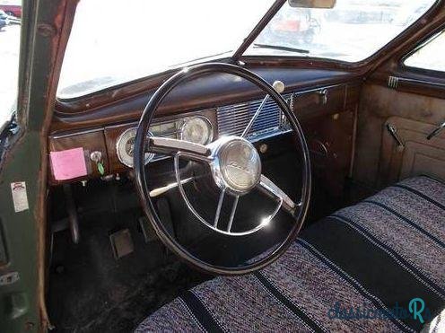 1948' Packard Deluxe Eight 4Dr Sedan photo #3