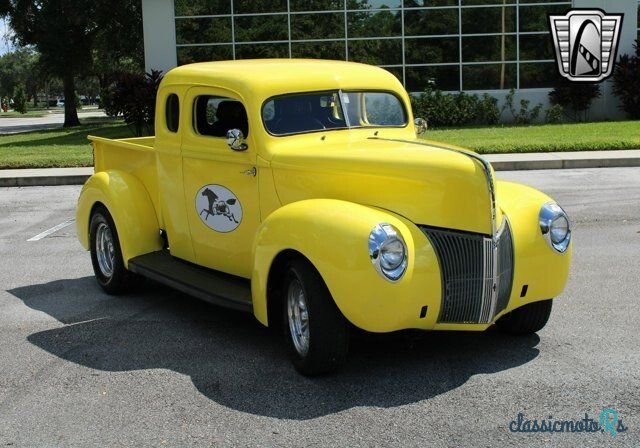 1946' Ford Custom photo #3