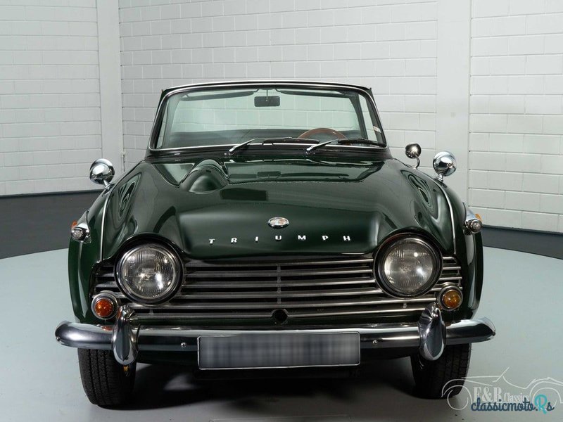 1966' Triumph TR4 photo #4