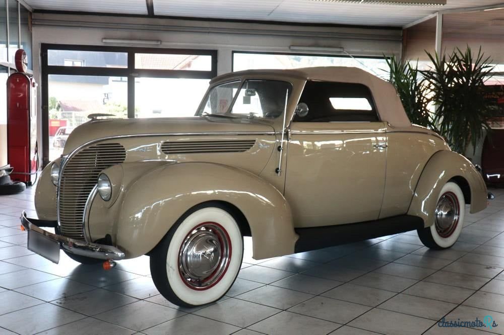 1938' Ford De Luxe photo #2