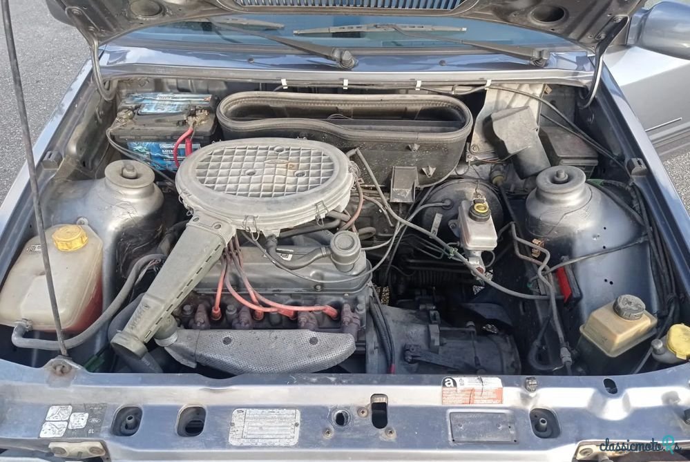 1990' Ford Escort photo #6
