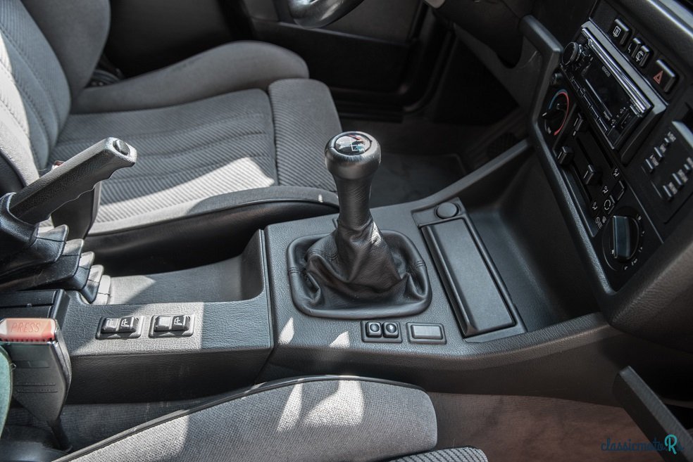 1991' BMW 325 photo #3