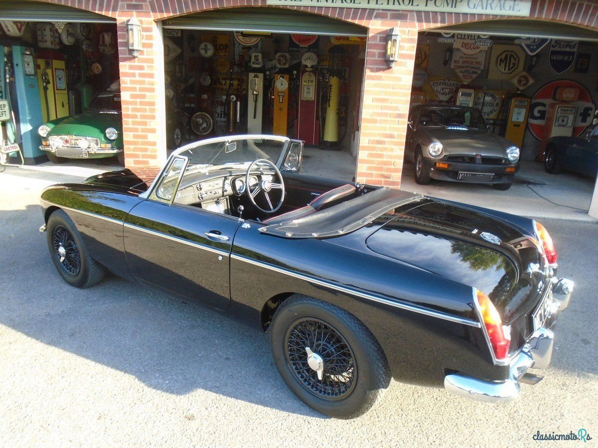 1968' MG MGC photo #4