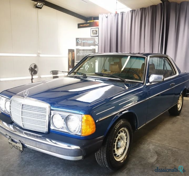 1978' Mercedes-Benz W123 photo #4