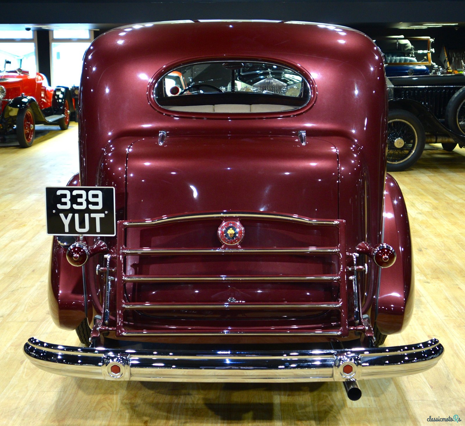 1939' Packard 12 Touring Sedan photo #6
