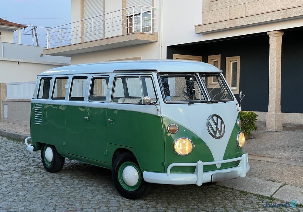 1968' Volkswagen Type 2 photo #2