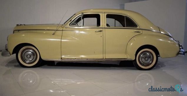 1947' Packard Custom photo #4