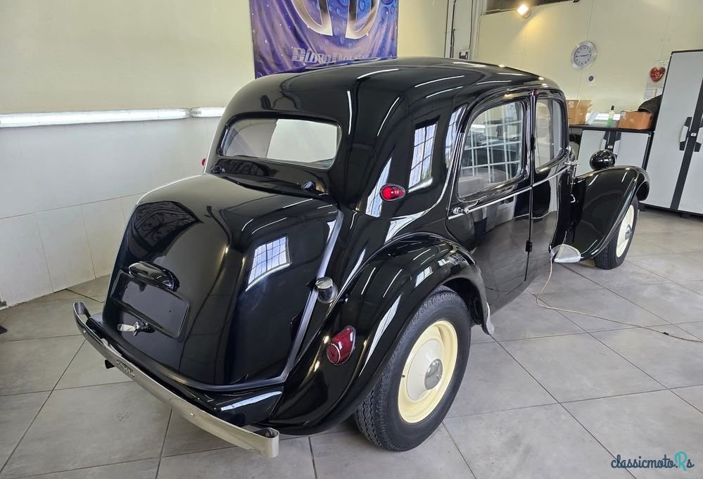 1953' Citroen 11 photo #6