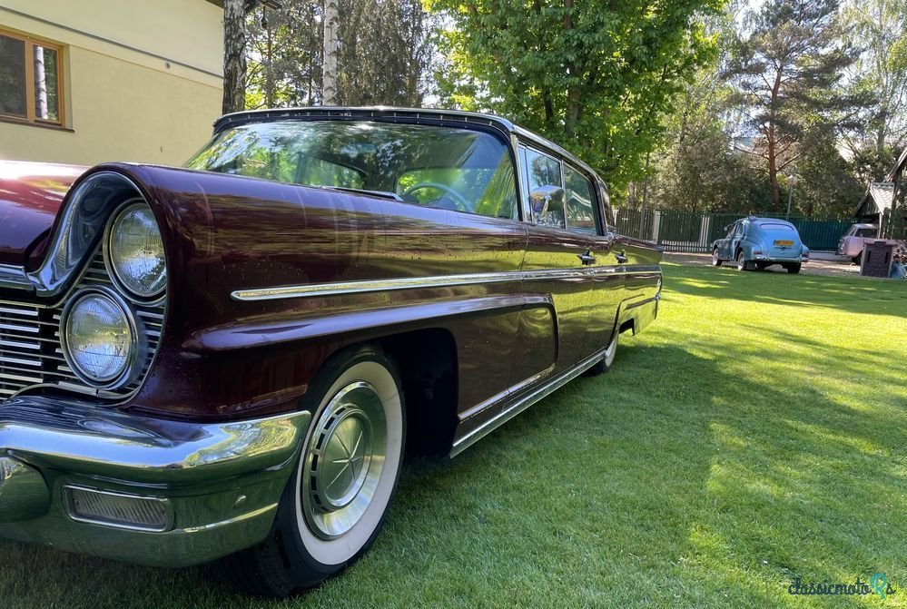 1960' Lincoln Continental photo #2