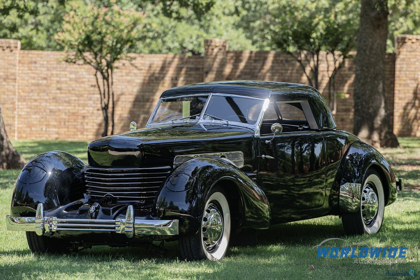 1937' Cord 812 photo #3